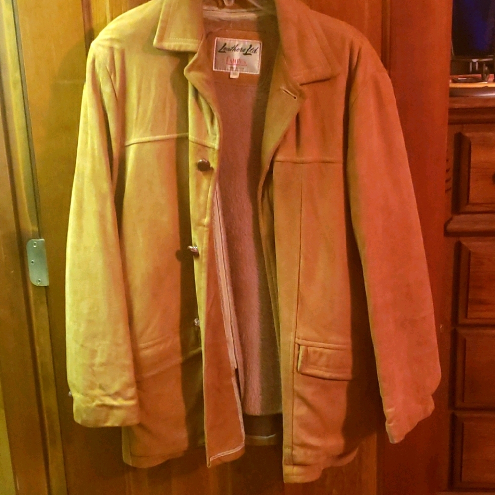 Leather Coat w/zipper lining